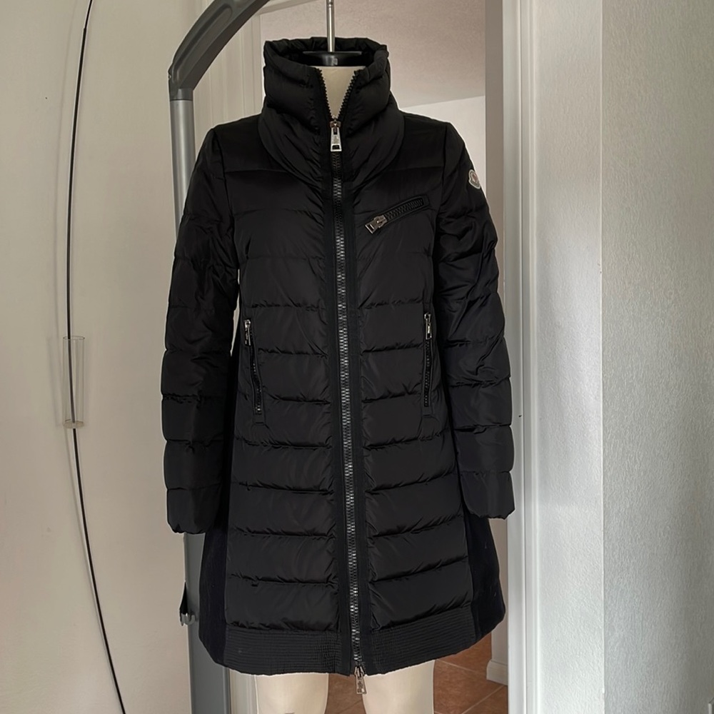 Moncler Puffer coat with wool trim